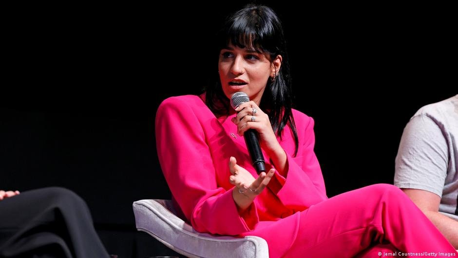 Together with 23 other aid workers, Sarah Mardini (pictured here at the Toronto International Film Festival in 2022) stands accused of a number of crimes including espionage, assisting smuggling networks, membership of a criminal organization and money laundering | Photo: Jemal Countness/Getty Images