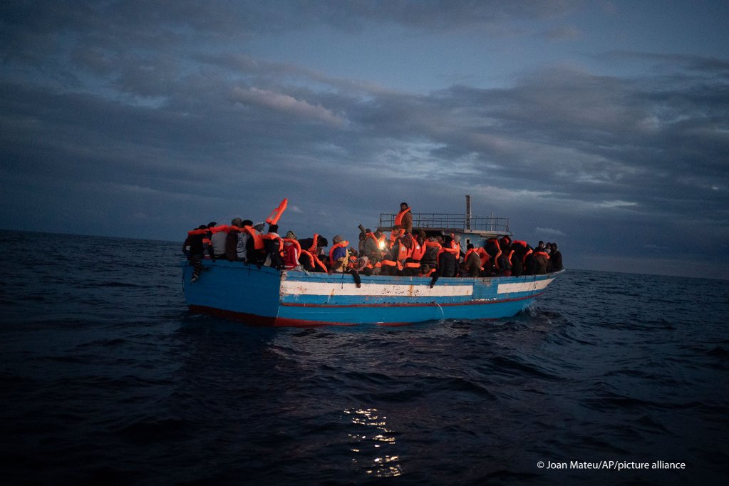 Nearly 170 people, reportedly mostly from Eritrea, were on the overcrowded boat discovered on 31 December 2020 | Photo: picture-alliance/Joan Matteu