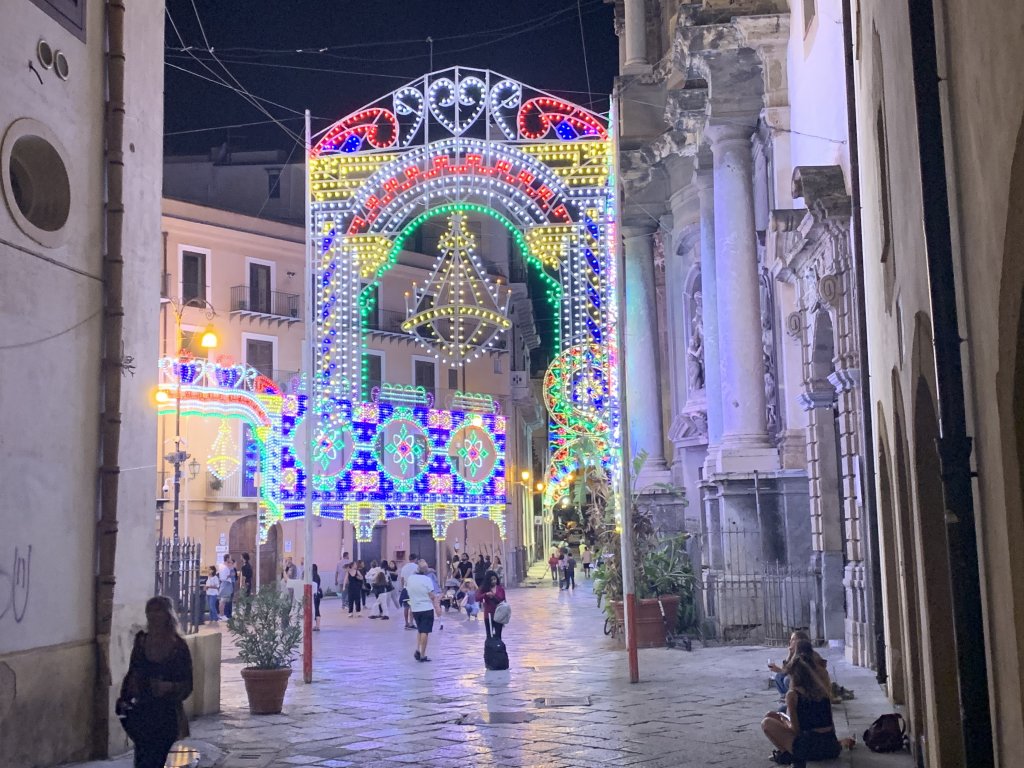 Female migrants tend to be harder to reach than male migrants thinks project coordinator Giulia Di Carlo. Here lights in Palermo to celebrate the city's patron saint Santa Rosalia | Photo: Emma Wallis / InfoMigrants