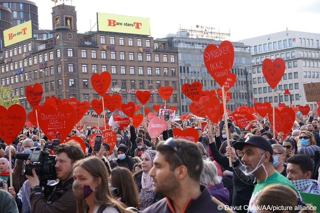 People attend a demonstration to protest against the decision of the deportation of Syrian refugees, in Copenhagen, Denmark on May 19, 2021 | Davut Colak / Anadolu Agency/picture alliance