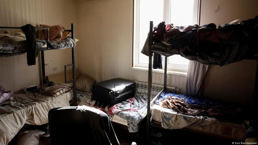 The workers live in cramped quarters | Photo: Saro Baghdasaryan