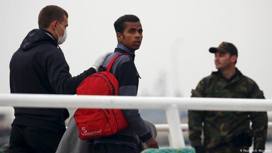 File photo: Frontex agents assist Greece with deportations to Turkey in 2020 | Photo: Reuters