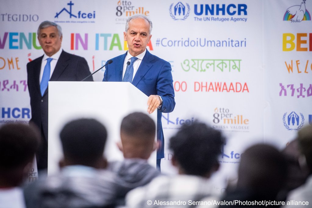Italy's Interior Minister Matteo Piantedosi and Italy's Foreign Minister Antonio Tajani (L) were present as the corridor recipients arrived | Photo: Alessandro Serranó / Avalon 