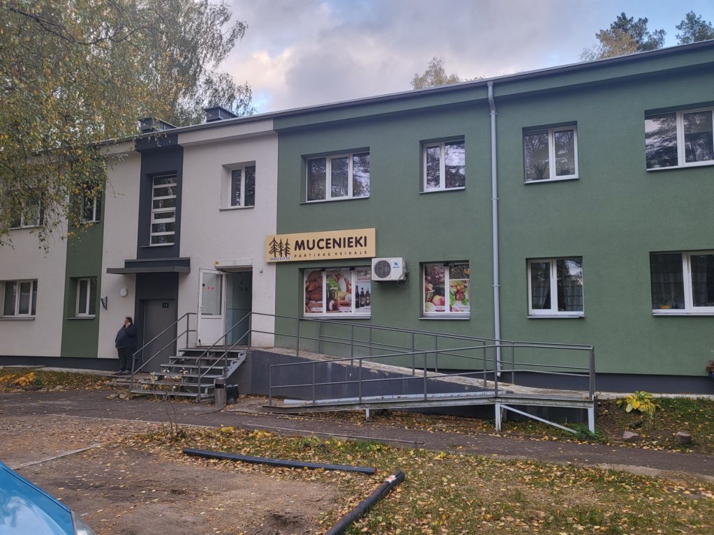 Food store in the Latvian village of Mucenieki, seen on October 6, 2022 | Photo: Benjamin Bathke/InfoMigrants