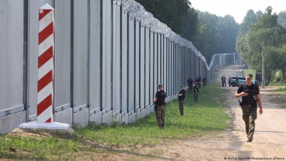 الجدار الحدودي بين بولندا وبيلاروسيا 