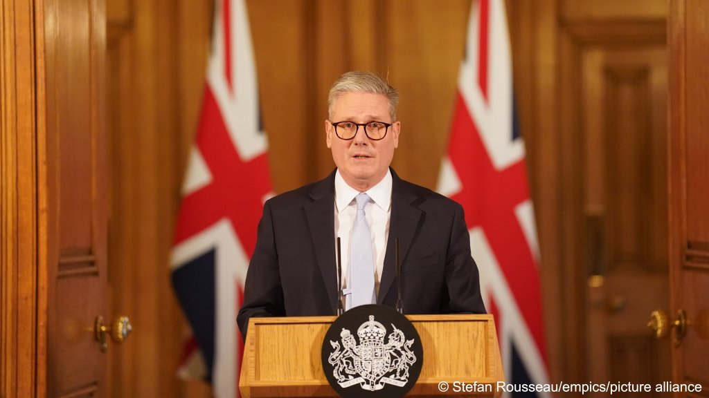 Le Premier ministre britannique Keir Starmer veut réduire l'immigrations au Royaume-Uni | Photo : Stefan Rousseau/PA Wire/picture-alliance