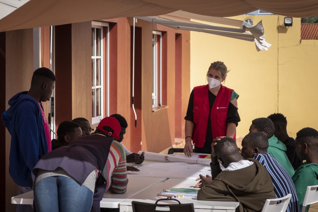 Two new centers have opened for minors in the Canary Islands who are awaiting age assessments | Photo: Pedro Armestre/Save the Children