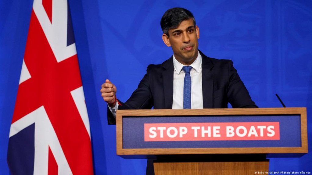 Britain's prime minister is determined to deport immigrants who arrive irregularly in the UK | Photo: Toby Melville/AP Photo/picture alliance