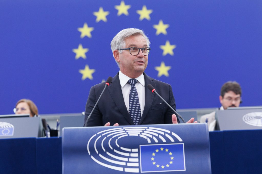 File photo: The European Commissioner for Internal Affairs and Migration Magnus Brunner speaks about the return regulation in the European Parliament | Photo: ANSA/EPA