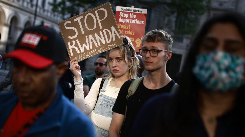 From file: Demonstrators hold placards as they protest near the gates of 10 Downing Street in central London during an anti-racism rally to denounce the UK government's Rwanda Bill on May 8, 2024 | Photo: Benjamin Cremel / AFP