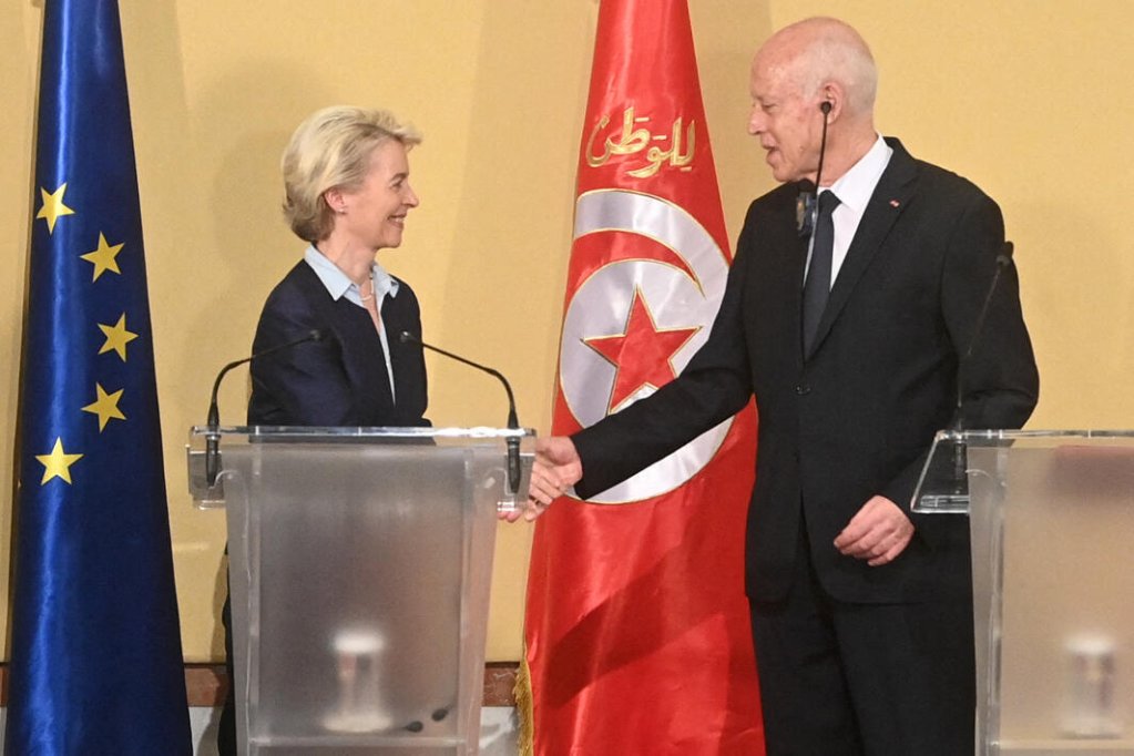 File photo: European Commission President Ursula von der Leyen shakes the hand of Tunisia's President Kais Saied after a press briefing at the presidential palace in Tunis on July 16, 2023 | Photo: AFP