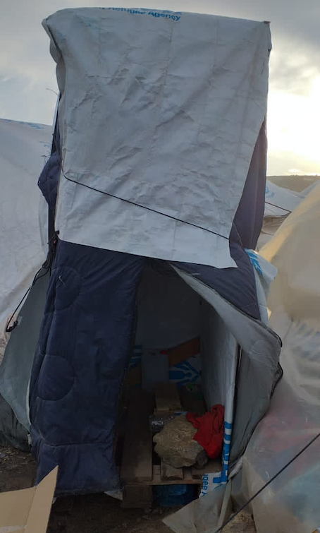 Asylum seekers have built their own "showers" in the Lesbos camp, 24 November 2020 | Photo: InfoMigrants/photo by Lesbos RIC resident 'S'