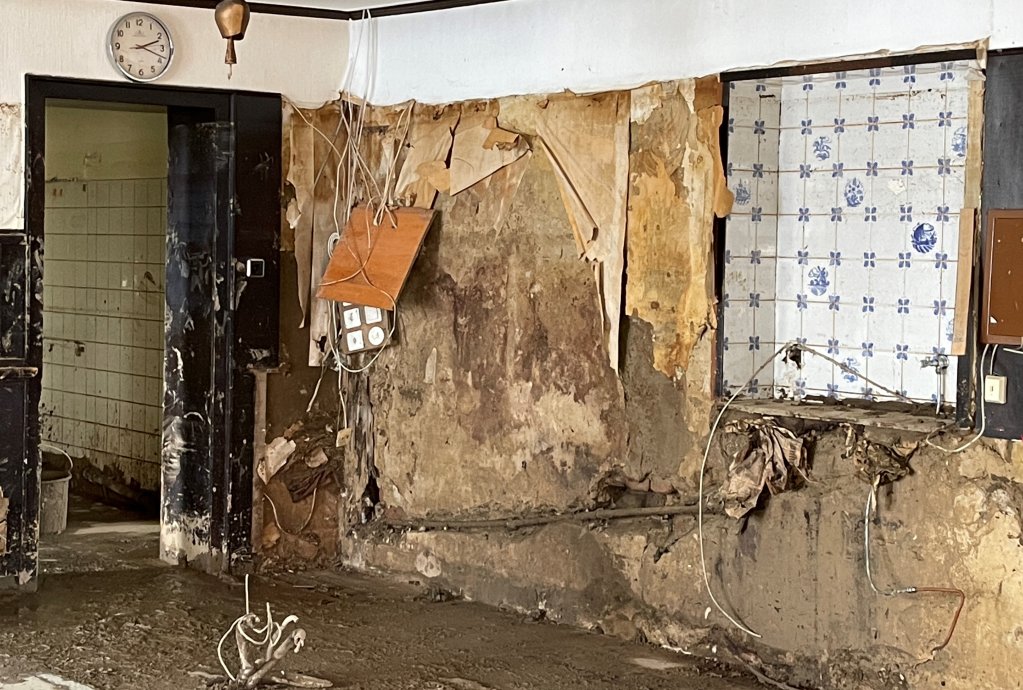 Inside Bad Neuenahrer Hof Hotel after the floods that hit western Germany on July 14, 2021 | Photo: Ekaterina Venkina
