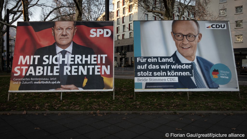 Friedrich Merz of the center-right CDU party (r.) is hoping to succeed Chancellor Olaf Scholz of the center-left SPD after the German federal election on February 23 | Photo: picture-alliance