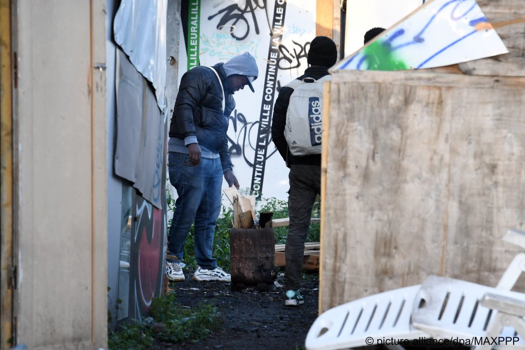 From file: Migrants in Lille as a police operation takes place at some wasteland where homeless migrants congregate | Photo: Baziz Chibane /picture-alliance