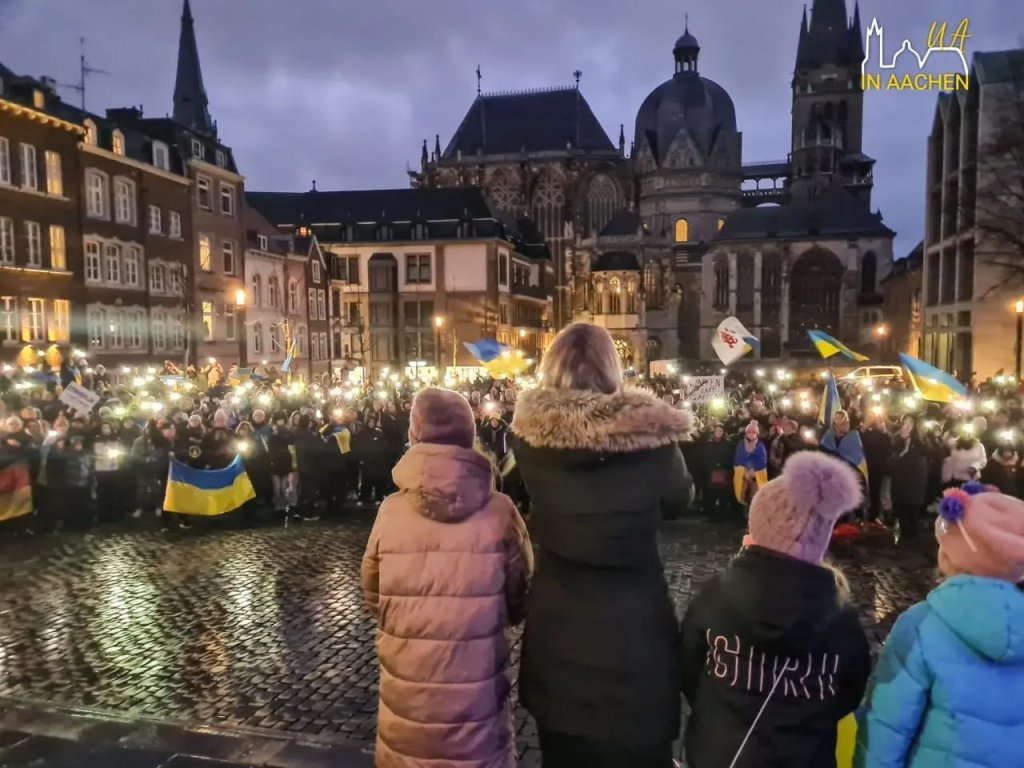 The Ukrainian Aid Association in Aachen also organizes gatherings and events, such as this march held in commemoration of the first anniversary of the war | Photo: Facebook