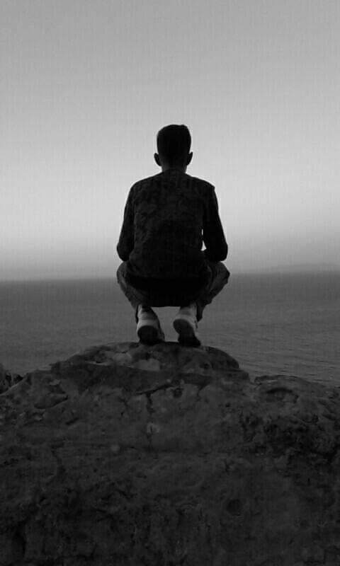 بلال البالغ من العمر اليوم 17 سنة، بدأ محاولات عبور البحر المتوسط نحو الجارة الإسبانية منذ كان عمره 12 سنة، وتمكن من ذلك بعد الكثير من المحاولات التي اتسمت بالخطورة. حقوق الصورة: مهاجر نيوز (خاصة)