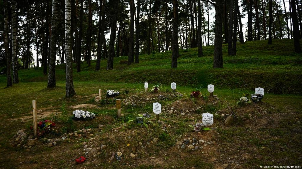 Although estimates vary, volunteer organization Grupa Granica says that between 100 and 200 migrants have died in the forests of the border region. | Photo: Omar Marques/Getty Images