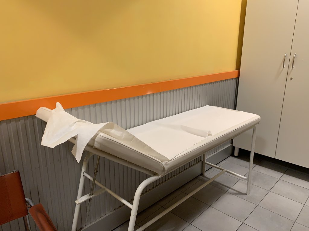 Donk operates a small consultation clinci in the  day center in Via Udine in Trieste | Photo: Emma Wallis / InfoMigrants