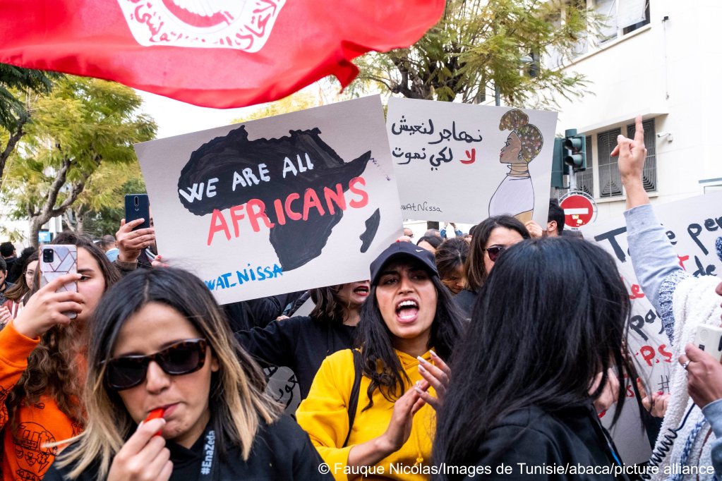 From file: Following President Saied's speech, demonstrators took to the streets in 2023 to protest his words, emphasizing that Tunisians are Africans too and to express solidarity with migrants | Photo: Fauque Nicolas/Images de Tunisie/abaca/picture alliance