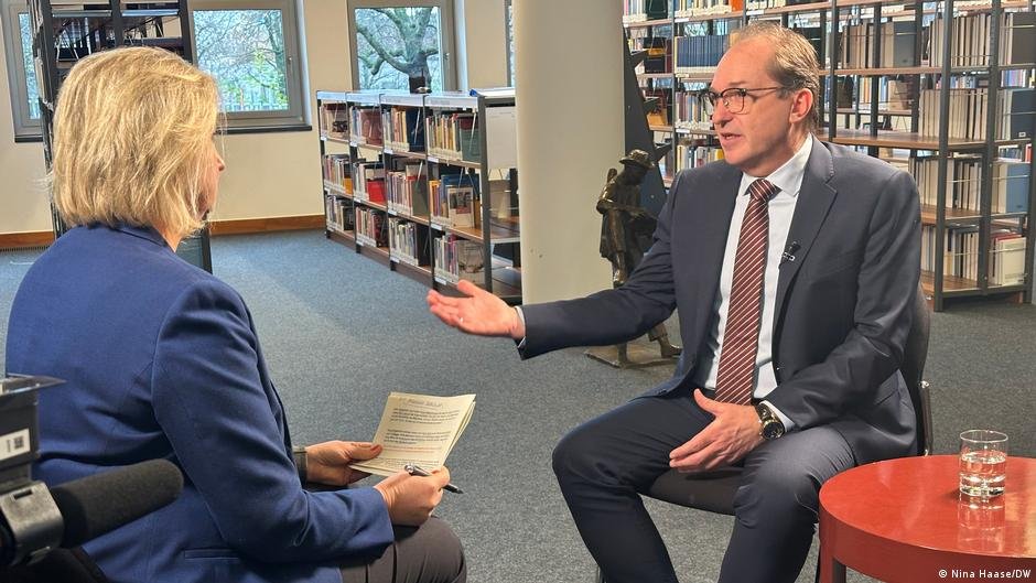 File photo: In an interview with DW earlier this year, Germany's Interior Minister Alexander Dobrindt said that he considers his migration course to be 'very tough' | Photo: Nina Haase/DW