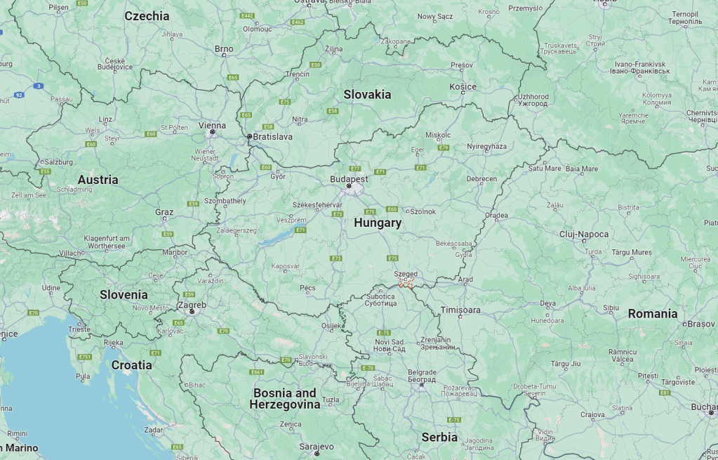 Mapa zobrazuje Szeged, tretie najväčšie mesto Maďarska, neďaleko hraníc so Srbskom a Rumunskom Zdroj: Google Maps