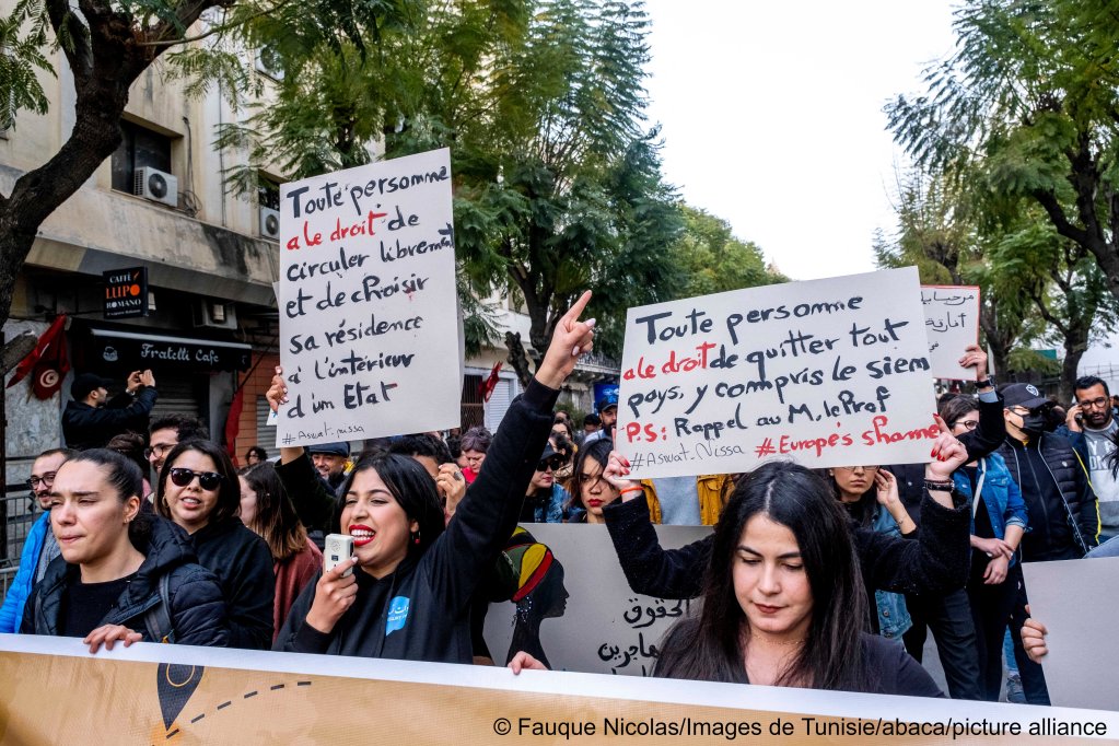 Demonstrators march against racism against Black Africans in Tunisia, February 26, 2023 | Photo: Fauque Nicolas/Images de Tunisie/abaca/picture alliance