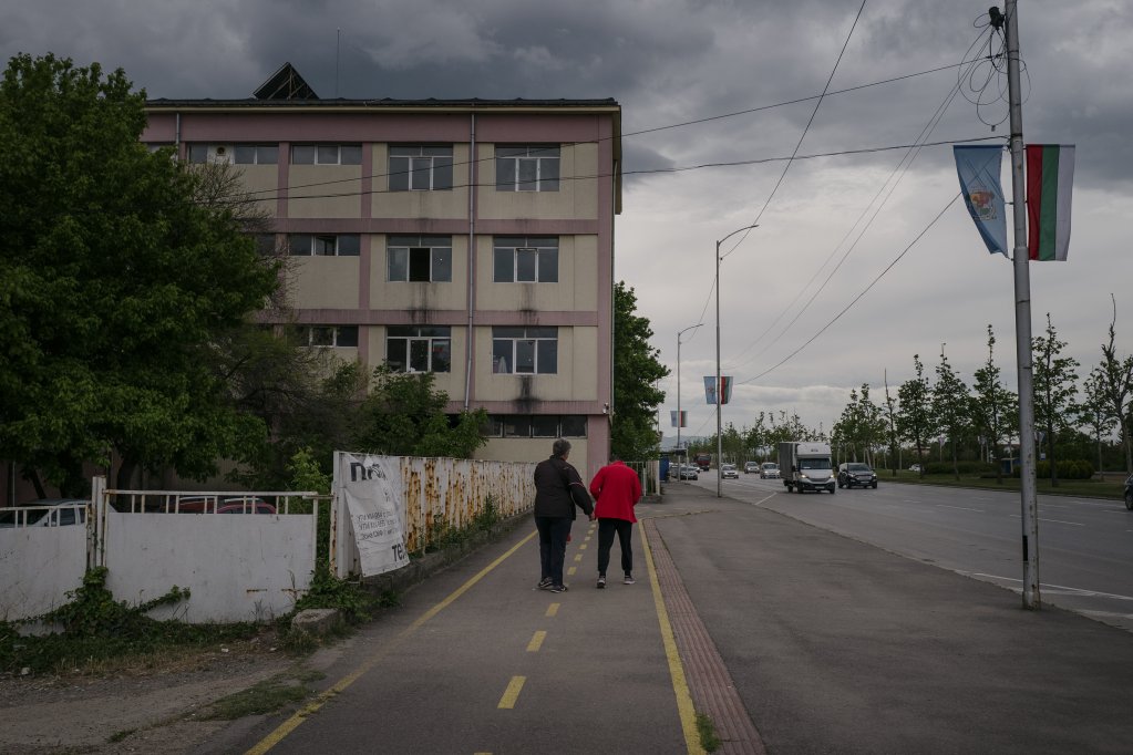 The Vrazhdebna center on the outskirts of Sofia hosts many Syrians who are seeking appeals after their initial asylum applications were rejected | Photo: Valentina Camu/Divergence