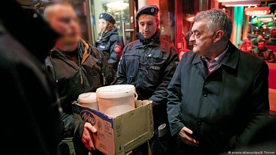 NRW Interior Minister Reul said he wanted a discussion about crime, but not to give ammunition to the far-right AfD | Photo: B.Thissen / picture-alliance