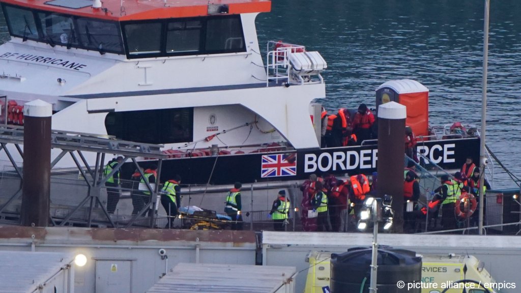 From January 5, 2026, mobile phones and sim cards can be seized from migrants without needing to arrest them as part of efforts to tackle Channel crossings and people smugglers | Photo: Gareth Fuller/PA Wire