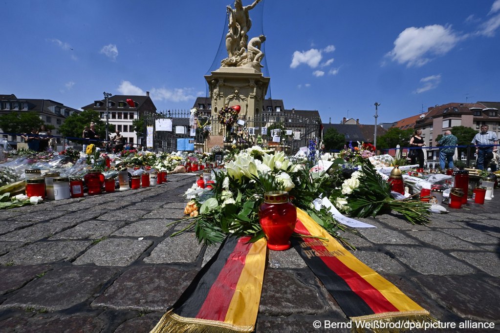 Fear and worry is spreading across migrant communities in Germany about the rules around potential deportations in the future | Photo: Bernd Weißbrod / picture alliance / dpa
