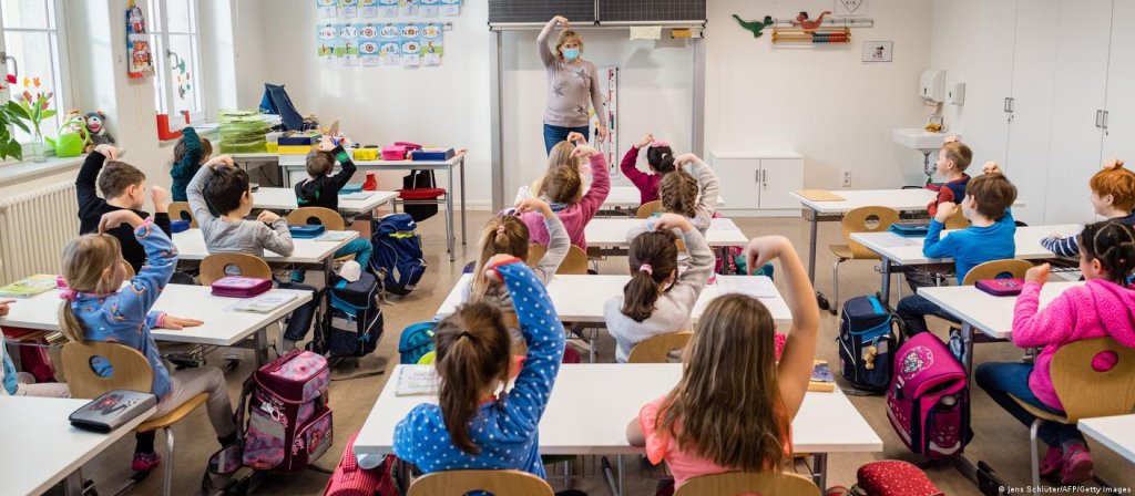 Rates of diversity can vary greatly in German classrooms, with urban schools typically having a higher proportion of students with a migration background | Photo: Jens Schlüter/AFP/Getty Images