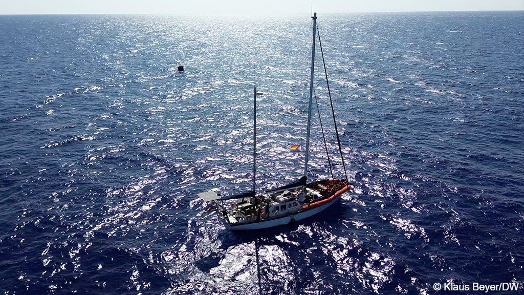 The Nadir rescue boat, run by the German organizaiton RESQSHIP | Photo: Klaus Beyer