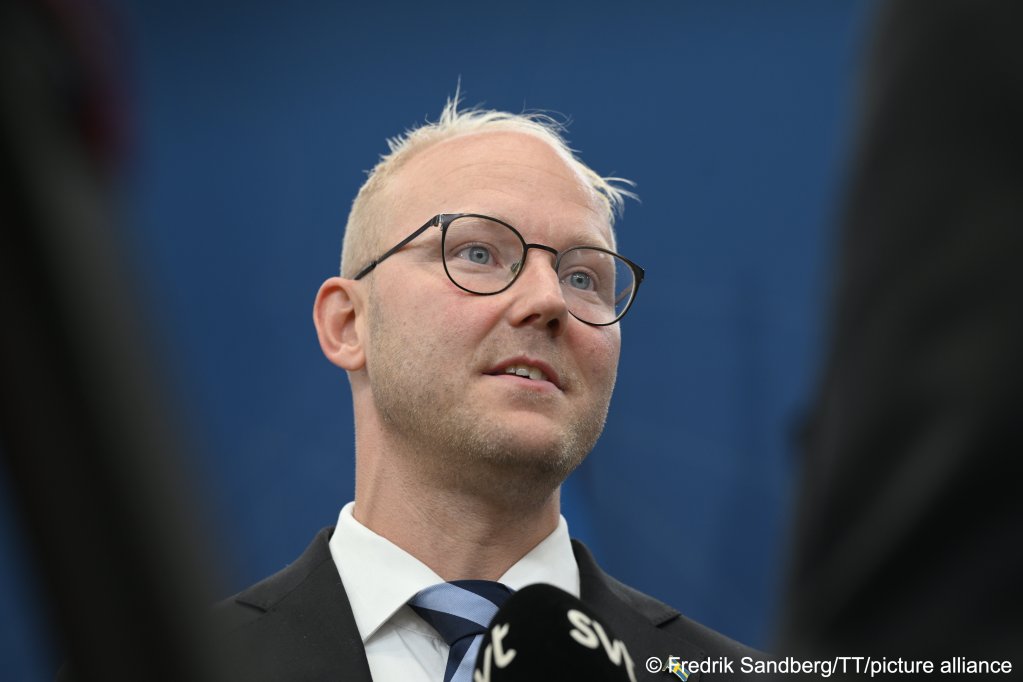 Sweden Democrats politician Ludwig Aspling thinks the higher sums will attract far greater numbers of people to take up the offer. That idea though was contradicted by a government-appointed inquiry in mid-August 2024 | Photo: Fredrik Sandberg/TT/picture alliance