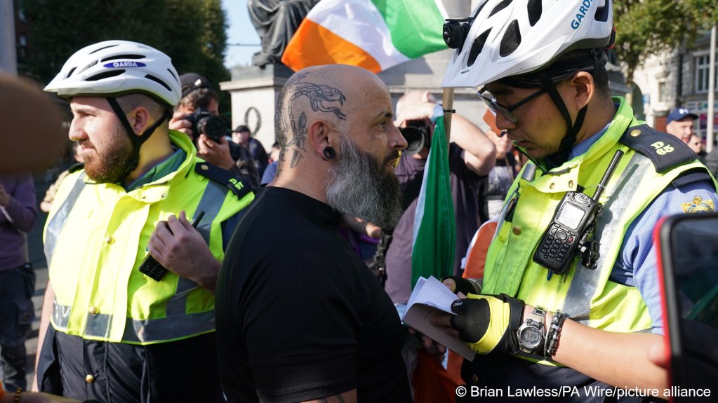 Ireland: 19 arrested following anti-migrant protests in Dublin ...