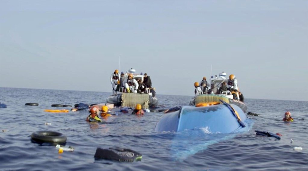 ansa / عملية إنقاذ مهاجرين بواسطة حرس السواحل الإيطالي ومنظمة "بروأكتيفا" الإسبانية بالقرب من السواحل الليبية. المصدر: منظمة "بروأكتيفا" / صورة من الارشيف.