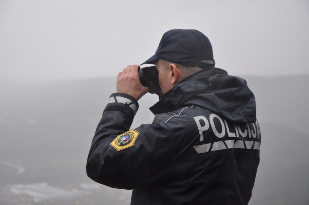 From file: A Slovenian police officer monitors the Italian border in the Koper region | Photo: Dana Alboz/ InfoMigrants