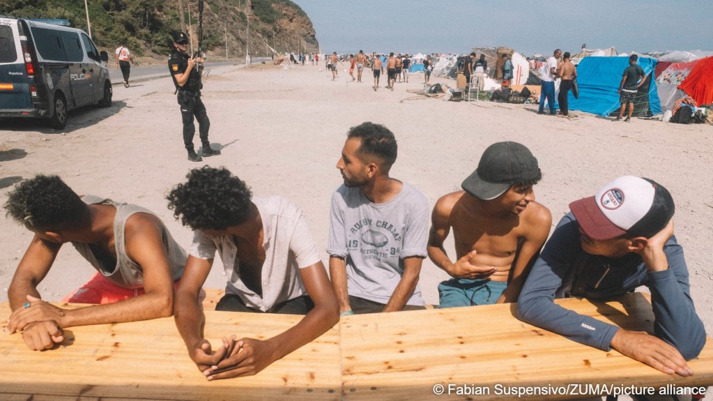 Thousands of migrants, most of them young Moroccan men, have been living in makeshift settlements in the Spanish North African enclave of Ceuta since a mass arrival at the end of July 2026 | Photo: Fabian Suspensivo/ZUMA Press Wire