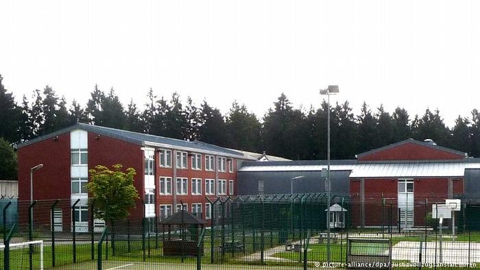 مركز الترحيل في مدينة بورن في ولاية شمال الراين-ويستفاليا الألمانية