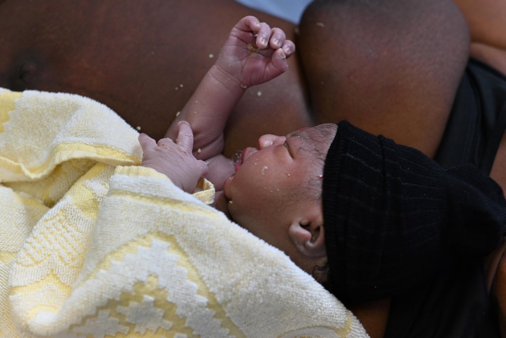 Fatima, a woman on board the MSF rescue ship, Geo Barents, gave birth to a baby boy while on board | Photo: Candida Lobes/MSF