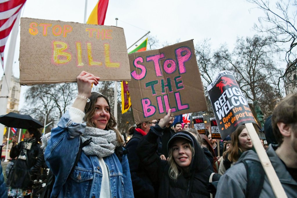 Even some Conservative MPs, including the former Prime Minister Theresa May, oppose the details proposed in the bill | Photo: Victoria Jones/picture-alliance