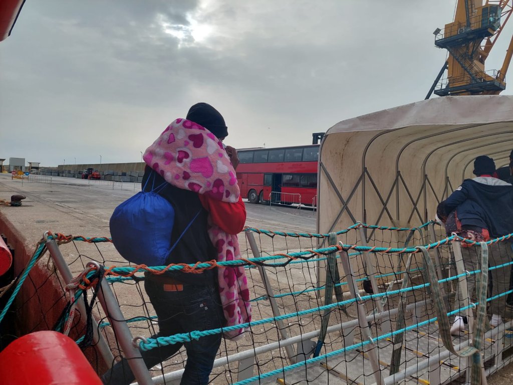 File photo: Online traffickers are targeting migrant women and juvenile migrants | Photo: Claire Juchat/SOS MEDITERRANEE
