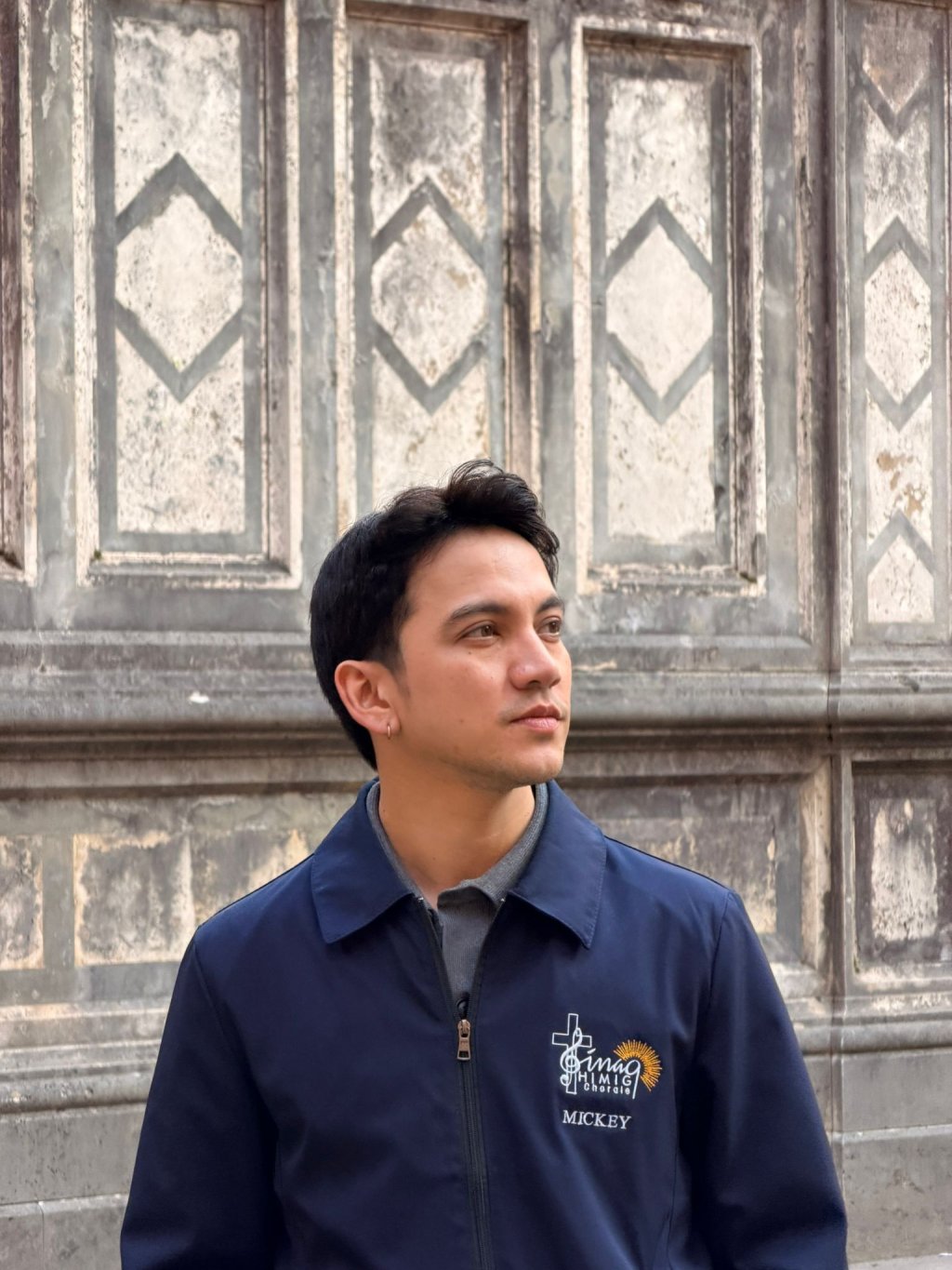 Mickey Javelona left the Philippines 11 years ago and now works in London as a nurse, that's when he is not singing as part of a Filippino choir | Photo: Private
