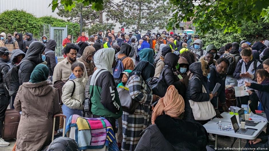 Rights groups are concerned that those ejected may end up on the streets without even the poor weather protection offered by the squat | Photo: Luc Auffret / Anadolu / picture-alliance