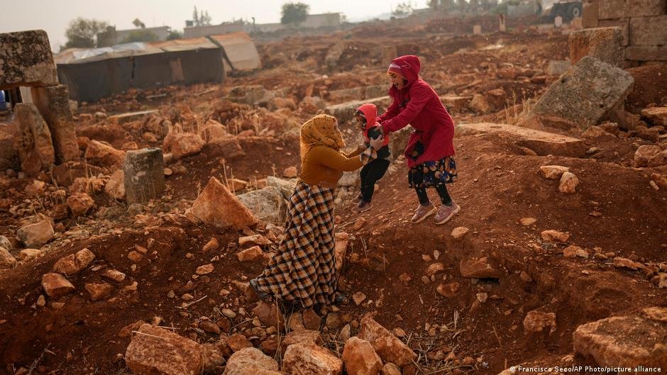 From file: Turkey plans to build up to 100,000 houses for Syrians in and near Idlib | Photo: Francisco Seco/AP Photo/picture-alliance