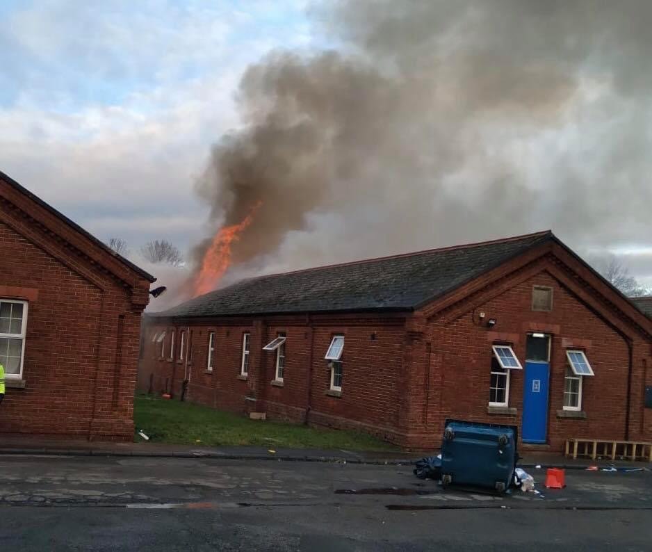 A part of the Napier barracks in Kent caught fire on January 29, 2021 | Photo: Care4Calais