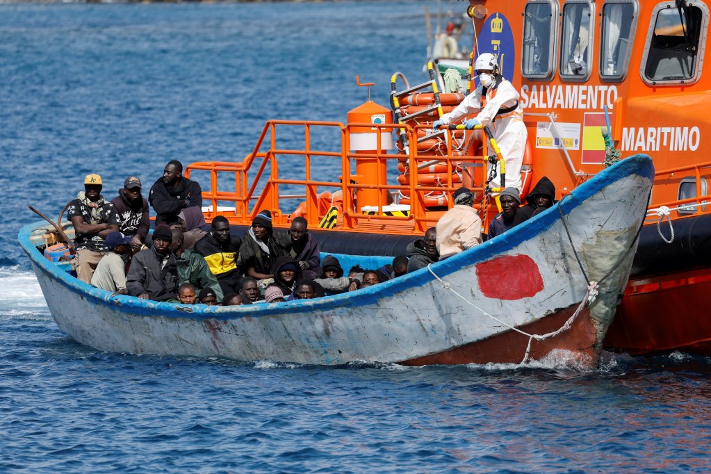 Des migrants secourus en mer par les secours espagnols, le 3 février 2024. Crédit : Reuters