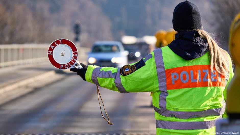 Since September 2024, Germany has monitored all of its borders, such as here at the border crossing from Austria to Germany in Oberaudorf | Photo: Michael Bihlmayer/IMAGO