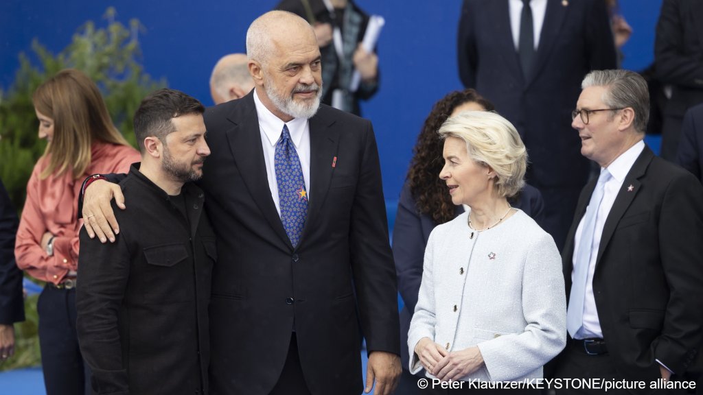On Friday, Starmer joined other European leaders including European Commission President Ursula von der Leyen and Ukrainian leader Volodymyr Zelensky at a summit hosted in Albania | Photo: Peter Klaunzer / KEYSTONE/ picture alliance