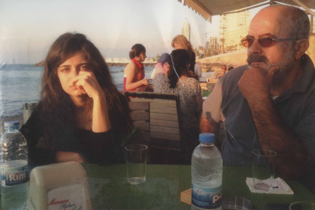 آخر صورة لوفا مع والدها. الصورة: وفا مصطفى
